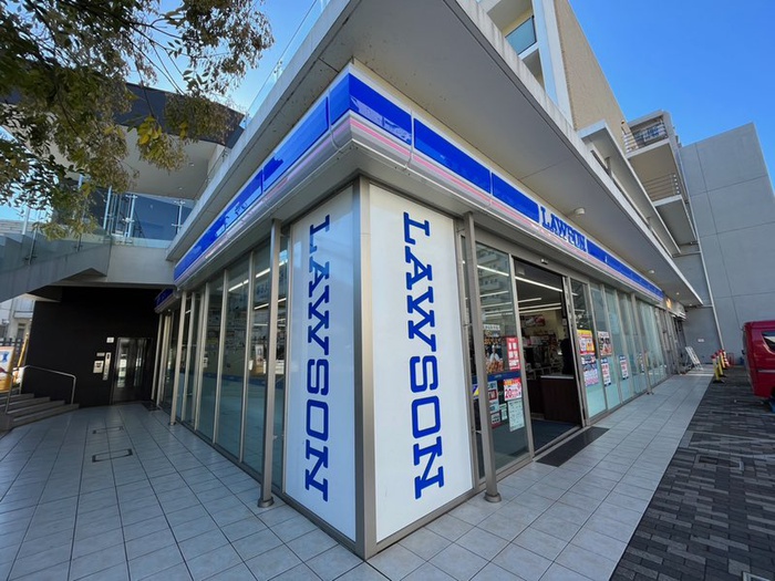 コンビニ　ローソン 狭山市駅西口店（コンビニ）まで3200m