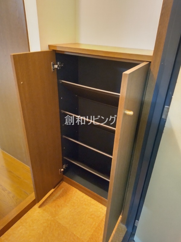 玄関　同物件別室の参考写真