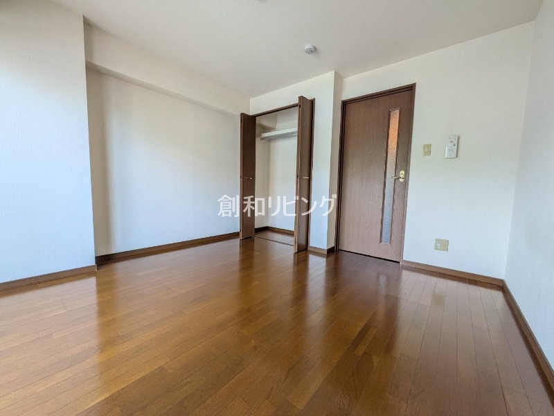 居室・リビング　同物件別室の参考写真