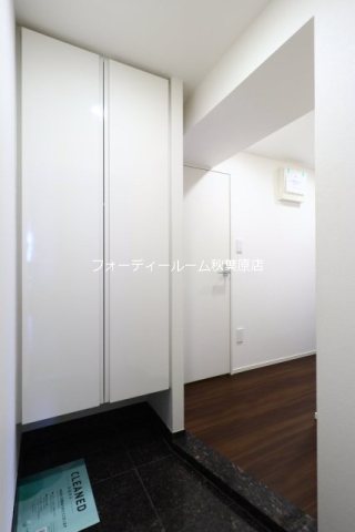 玄関　《見学予約受付中》設備充実分譲賃貸マンション！