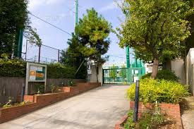 中学校　渋谷区立松濤中学校（中学校）まで860m