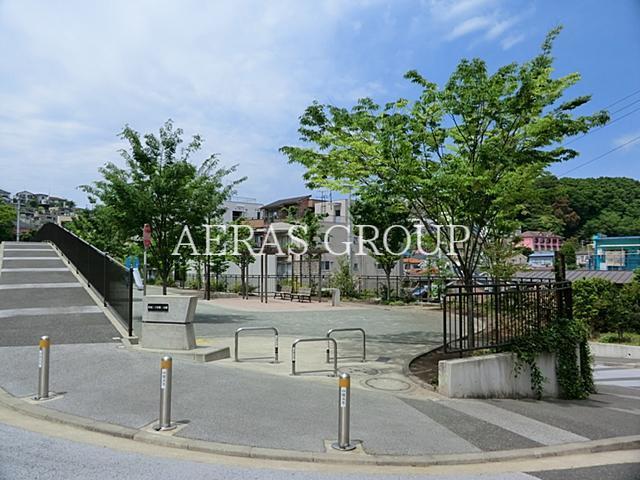 公園　杉田三丁目第二公園（公園）まで250m