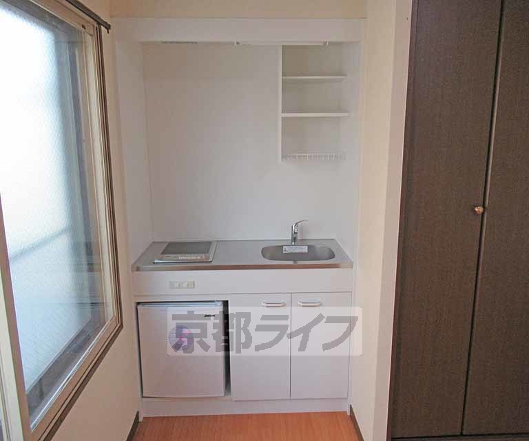 キッチン　一人暮らしにちょうどいいサイズ
