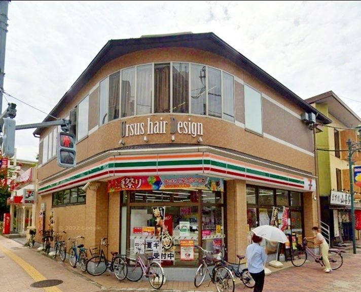 コンビニ　セブンイレブン足立竹ノ塚駅東店（コンビニ）まで170m