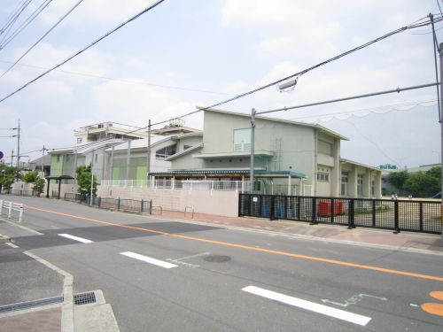 小学校　美原北小学校（小学校）まで198m