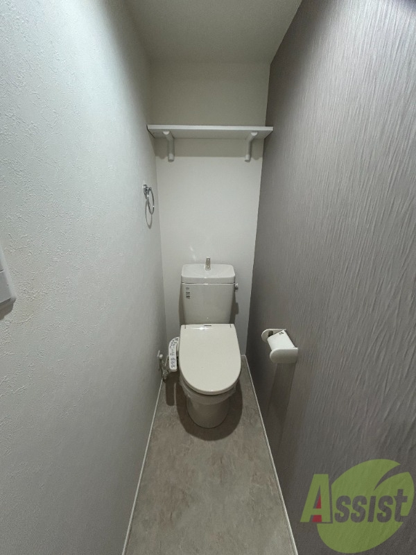 トイレ　トイレは嬉しい温水洗浄便座付きとなっております。