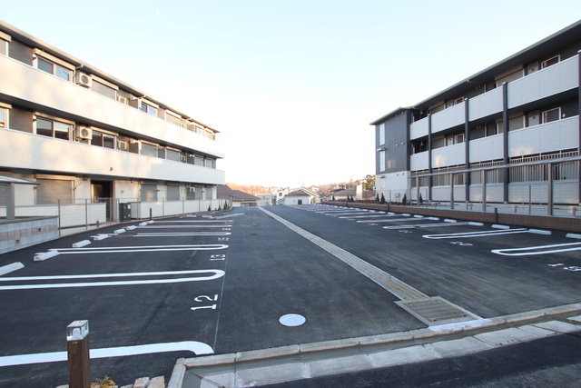 駐車場　駐車場（要空き確認）