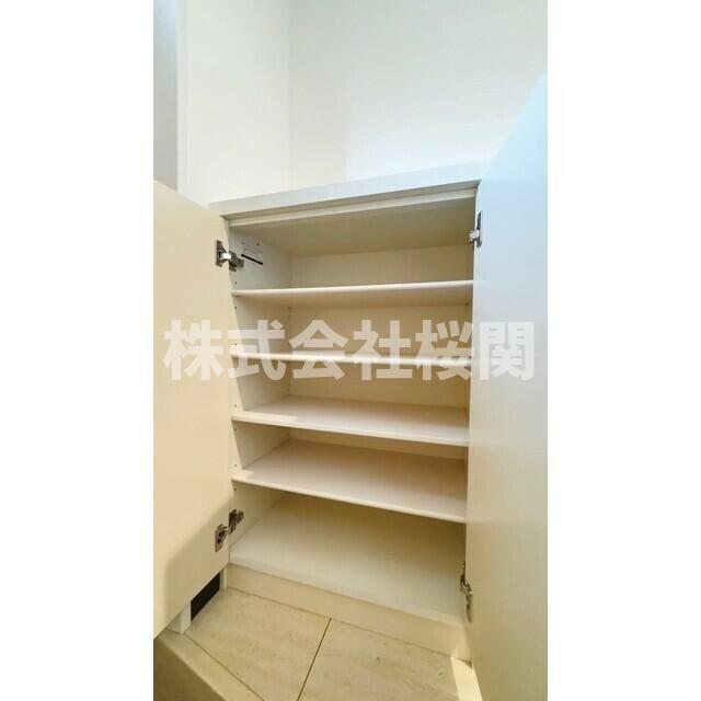 収納　シューズボックス