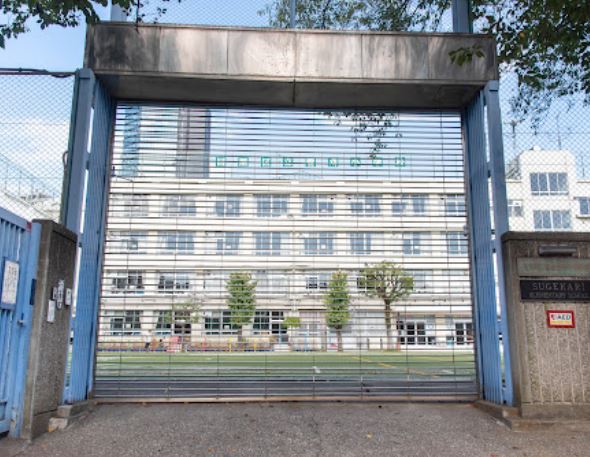 小学校　菅刈小学校（小学校）まで727m