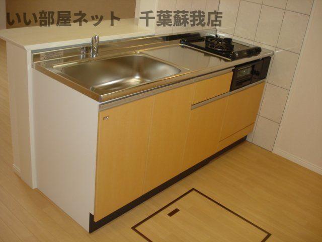 キッチン　コンパクトなキッチンで掃除もラクラク