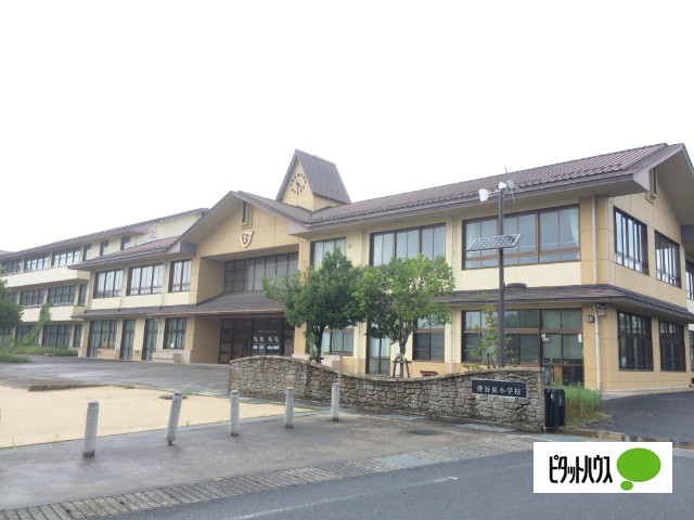 小学校　甲賀市立伴谷東小学校（小学校）まで2220m