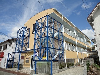 建物外観　リノベーション物件