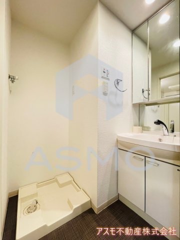 洗面設備　同マンション別部屋　参考写真