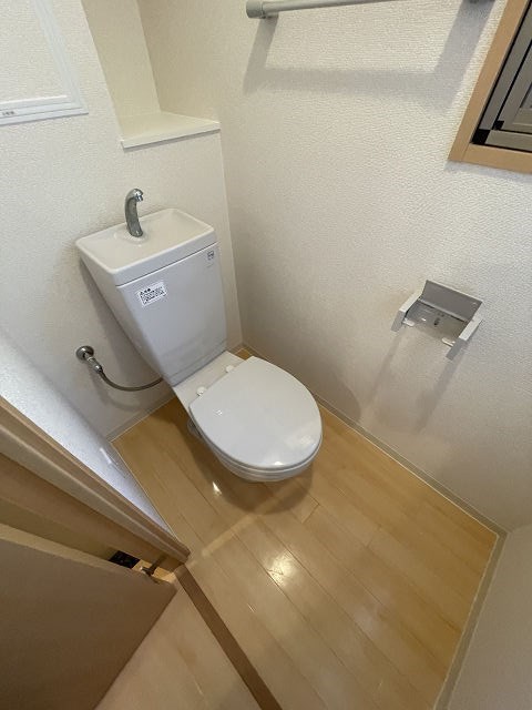 トイレ　落ち着いたトイレです