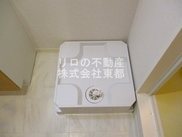 その他　水漏れの心配がない防水パン付きの洗濯機置き場です