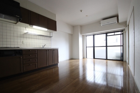 居室・リビング　※別部屋の写真です