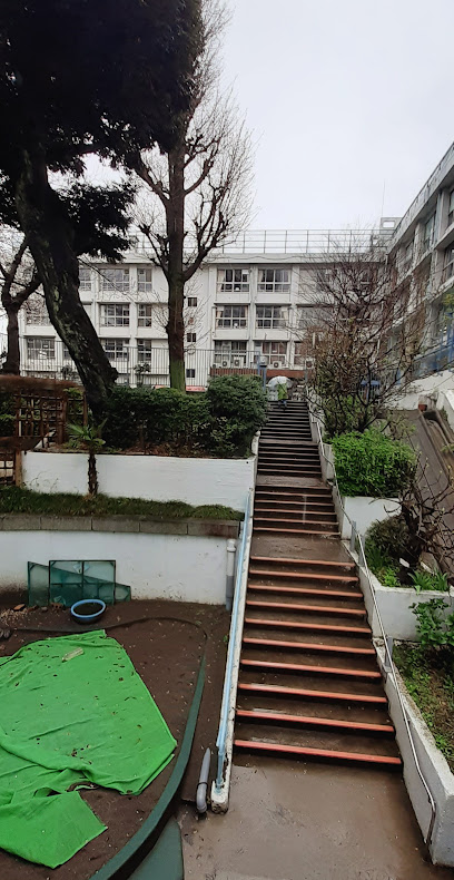 小学校　港区立赤羽小学校（小学校）まで453m