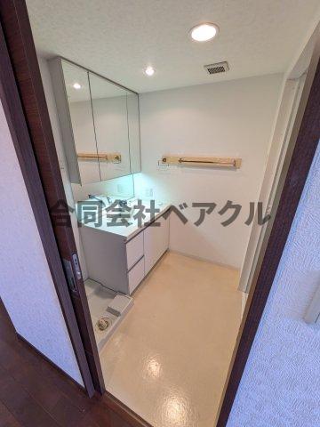 洗面設備　使いやすい洗面所です