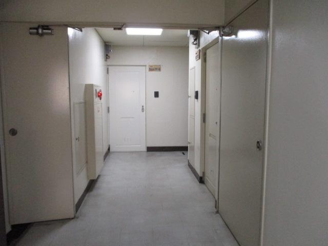 ロビー　清掃が行き届いております。