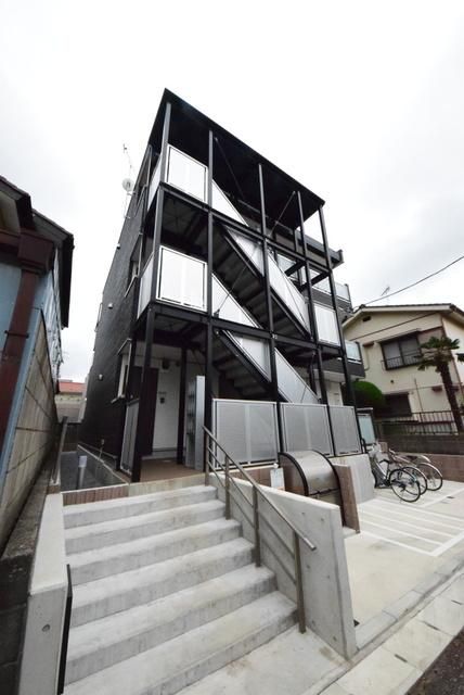 建物外観　閑静な住宅街