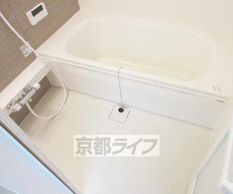 バス・シャワールーム　ゆったり広々！