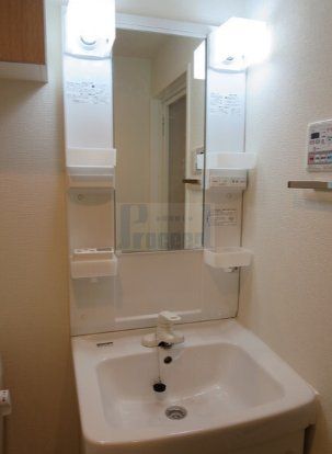 洗面設備　うれしい独立洗面台！