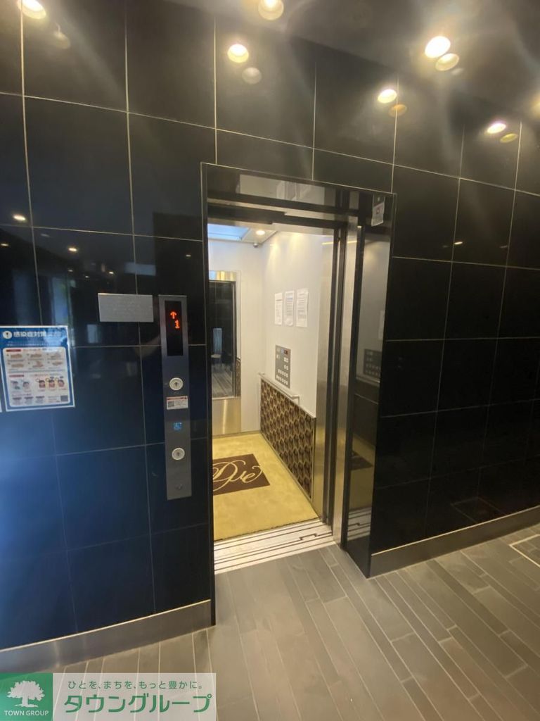 エントランス　エントランス
