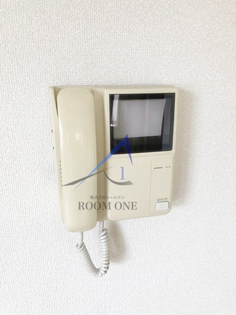 セキュリティ　モニター付きインターホンです。