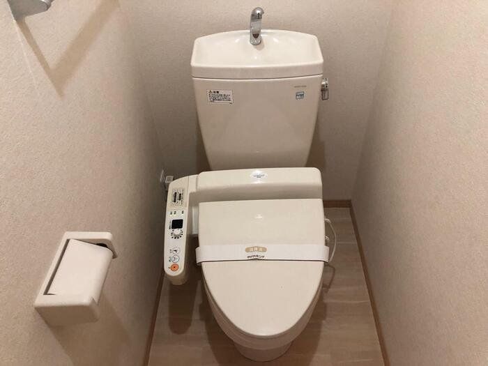 トイレ　明るいトイレルーム
