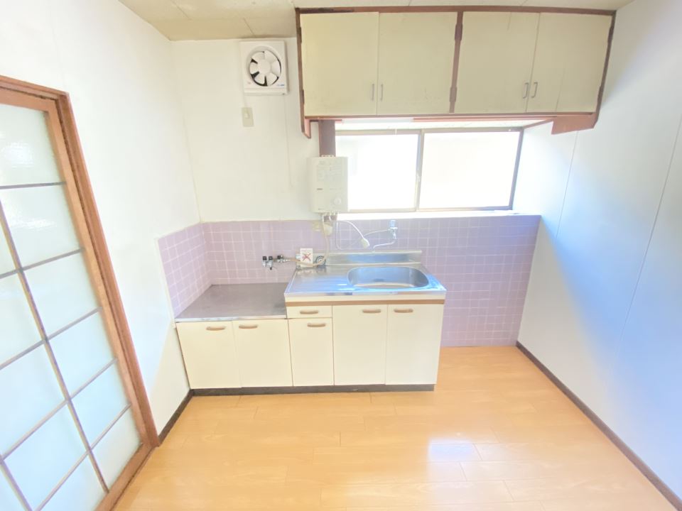 キッチン　４．５畳の和室です