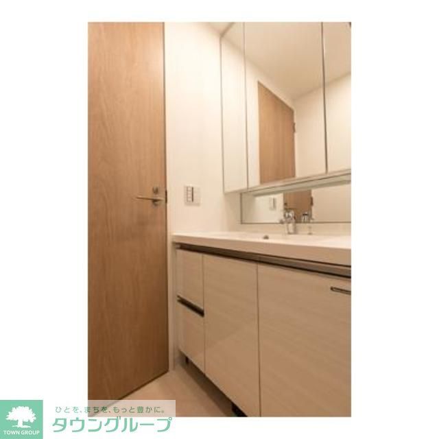 洗面設備　※写真は同タイプ住戸です。