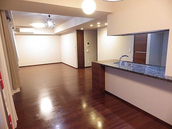 居室・リビング　別タイプ部屋　参考写真です