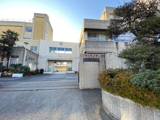 小学校　川口市立戸塚東小学校（小学校）まで1182m
