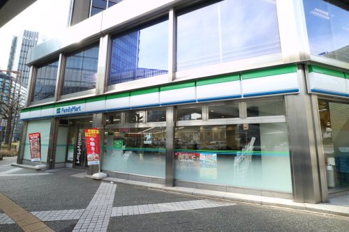 コンビニ　ファミリーマート 名古屋丸の内一丁目店（コンビニ）まで206m