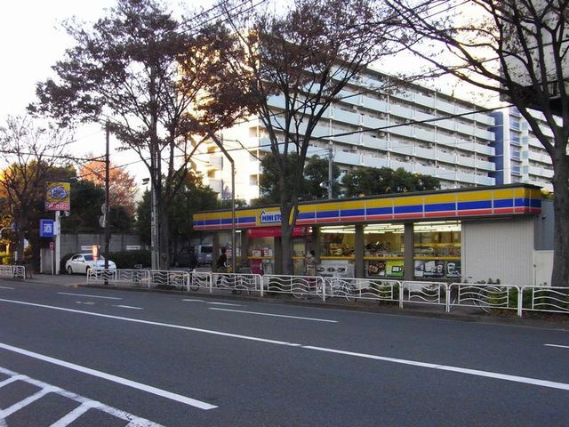 コンビニ　ミニストップ 越中島通り店（コンビニ）まで291m