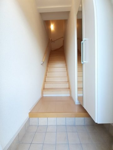玄関　明るい玄関です
