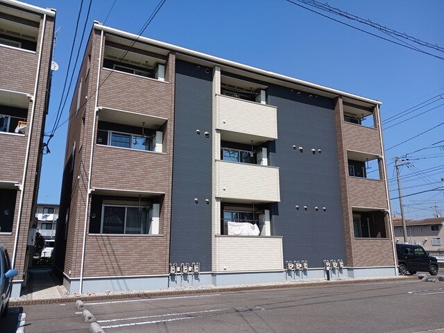 建物外観　落ち着いた雰囲気の外観です