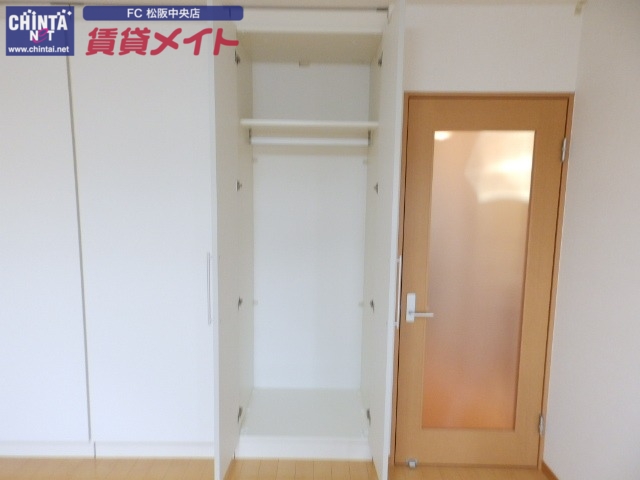 収納　別部屋反転参考写真