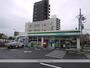 コンビニ　ファミリーマート（コンビニ）まで844m