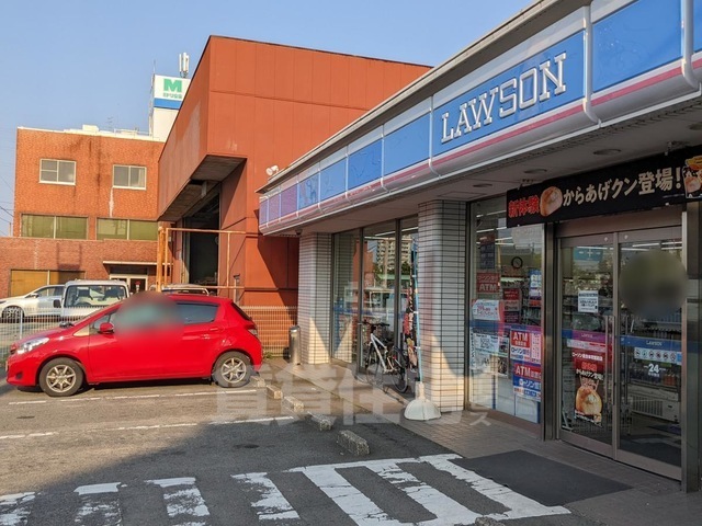 コンビニ　ローソン　総合体育館前店（コンビニ）まで129m