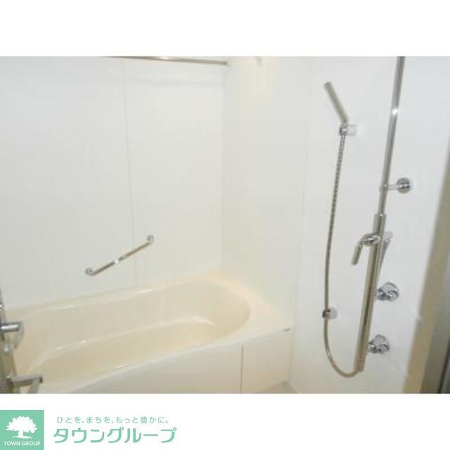 バス・シャワールーム　※写真は同タイプ住戸です。