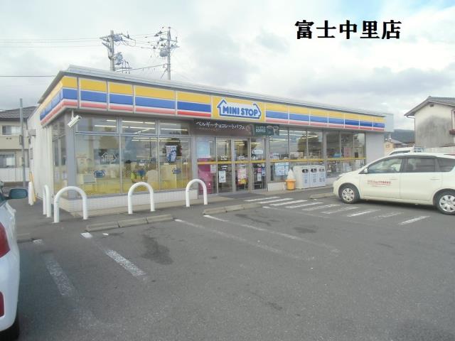 コンビニ　ミニストップ（コンビニ）まで523m