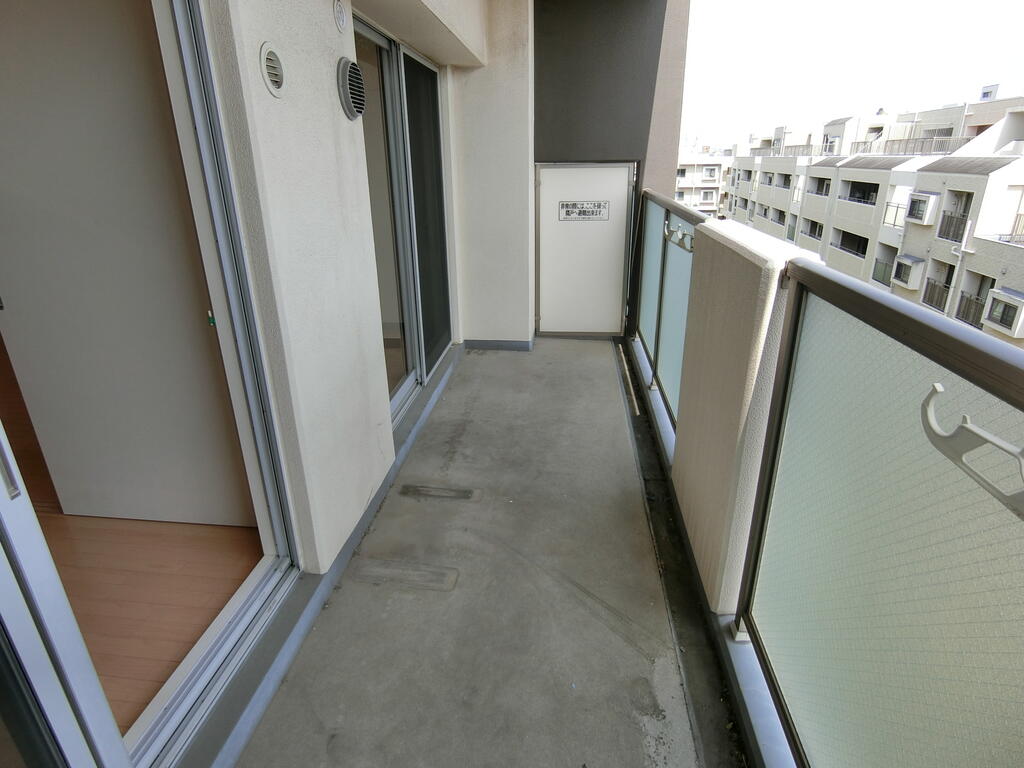 バルコニー　南向きです