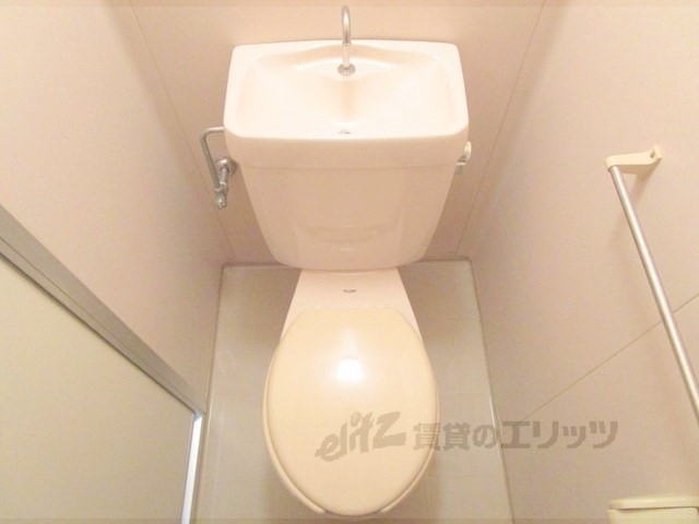 トイレ　収納