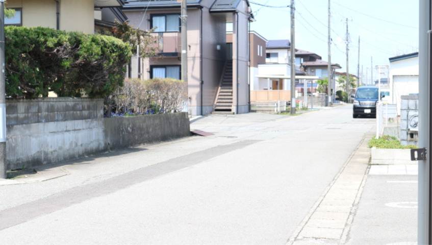 その他　前面道路（その他）まで0m