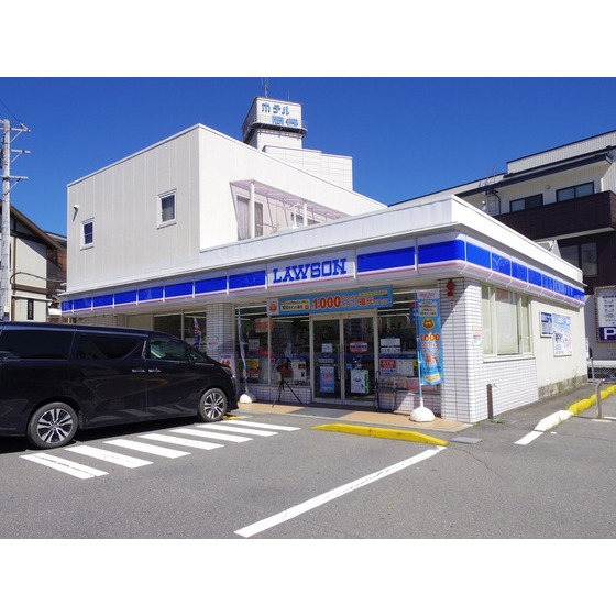 コンビニ　ローソン岡谷中央１丁目店（コンビニ）まで352m