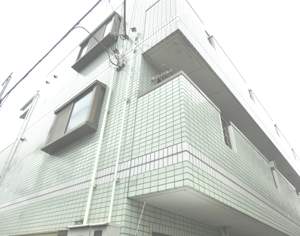 建物外観　外観タイル貼り鉄骨3階建てマンション☆
