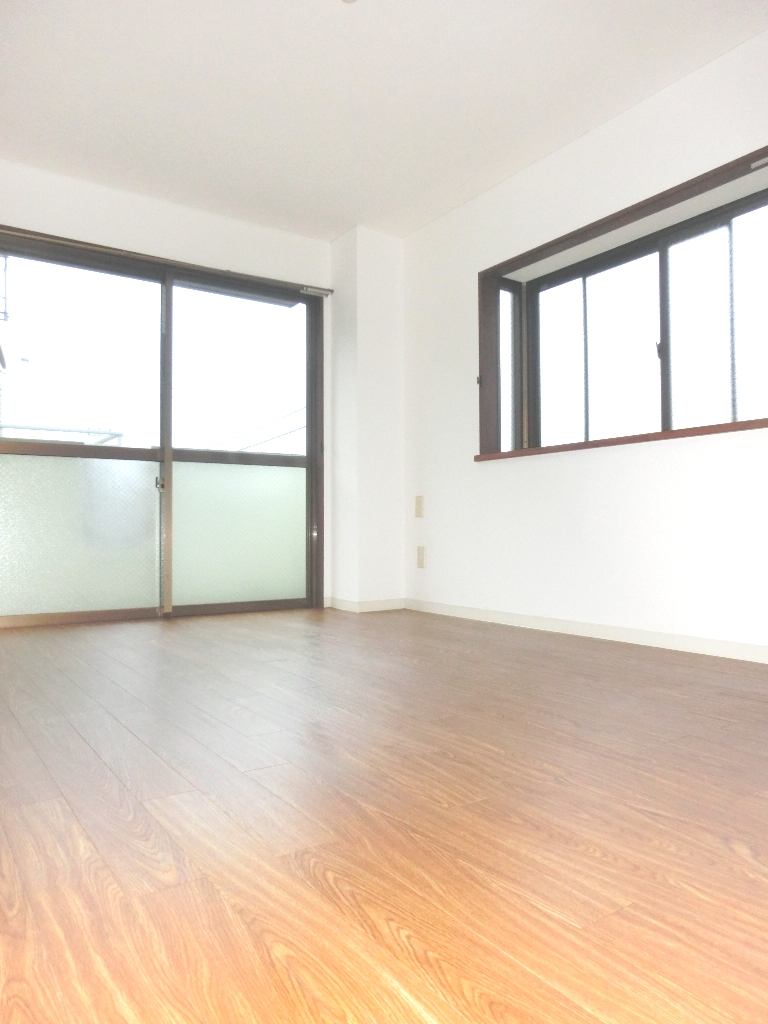 居室・リビング　※別部屋参考写真☆角部屋二面採光のお部屋です☆