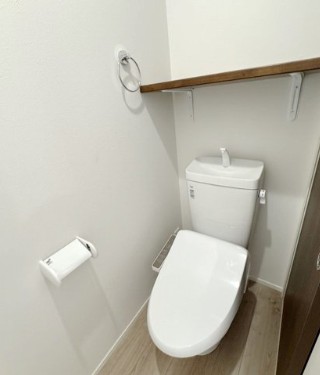 トイレ　※同シリーズ別部屋参考写真となります