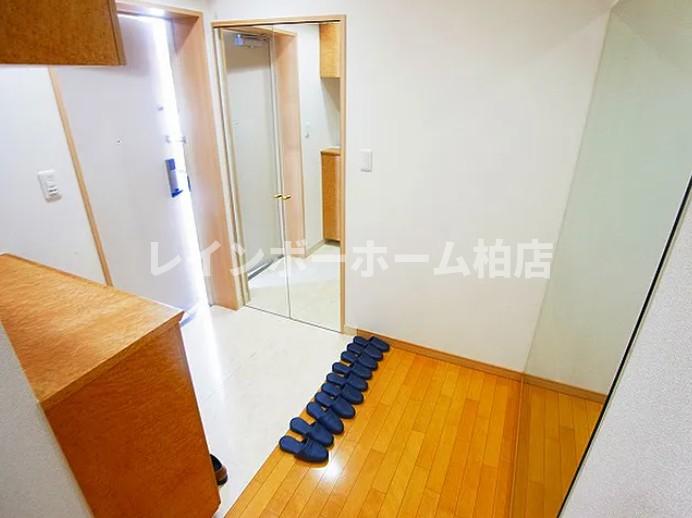 玄関　収納もある玄関です